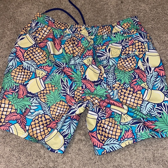 Vineyard Vines Tropical Swimsuit - Picture 2 of 3